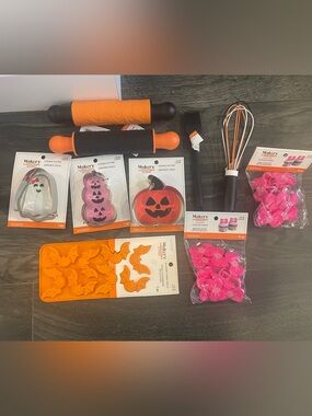 Makery Halloween Baking Tools Set in Orange & Pink